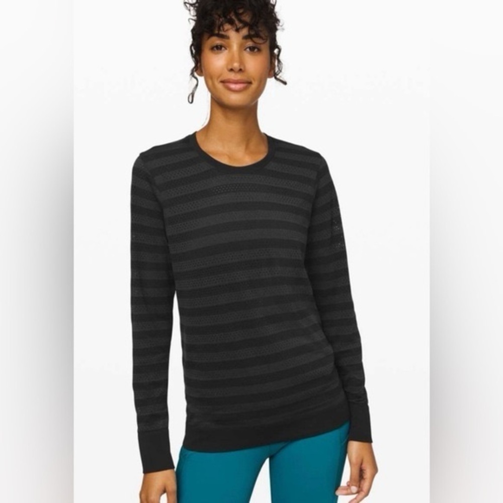EUC - Lululemon Breeze By Long Sleeve - Striped Top - 6